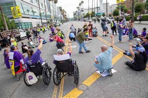 23 health care workers arrested after protesting outside Kaiser Permanente in Hollywood
